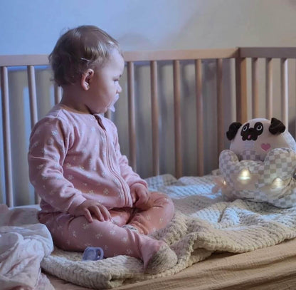 Enfants heureux avec leurs Minizzz - Peluches évolutives québécois avec berceuse et veilleuse pour bébé